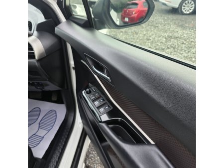 2018 Toyota C-HR - thumbnail 11