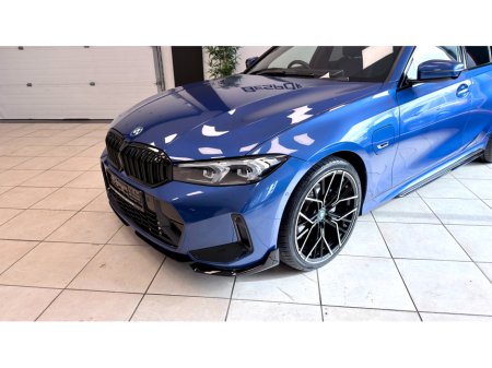 2024 BMW 3 Series - thumbnail 2