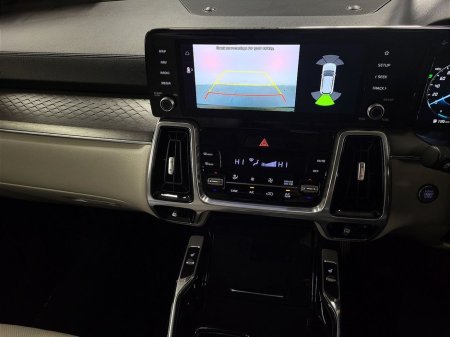 2023 Kia Sorento 1.6 PHEV K3 4X4 7 seats €46,975 thumbnail