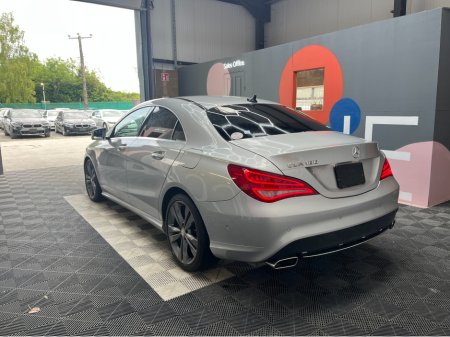 2015 Mercedes-Benz CLA Class CLA 180 / 28k KMs / HEATED SEATS , REVERSE CAMERA & MORE €19,950