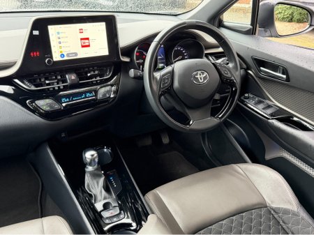 2023 Toyota C-HR HYBRID SOL..RAER CAMERA WITH PARK ASSIST €21,900 thumbnail