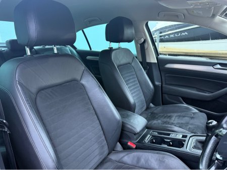 2018 Volkswagen Passat HIGHLINE 1.6 TDI MANUAL 6SPEED FWD 120HP 4DR €14,950 thumbnail