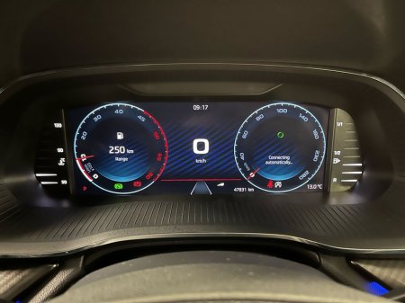 2023 Skoda Octavia - thumbnail 17