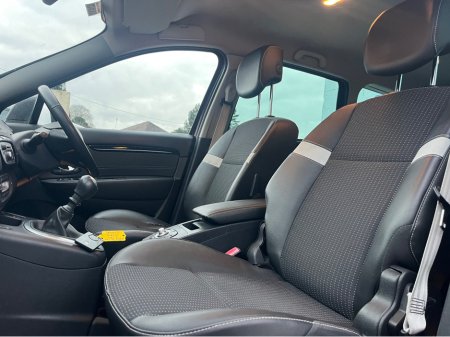 2014 Renault Grand Scenic - thumbnail 12