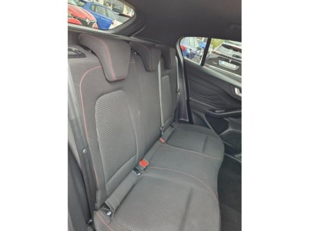 2024 Ford Focus - thumbnail 6