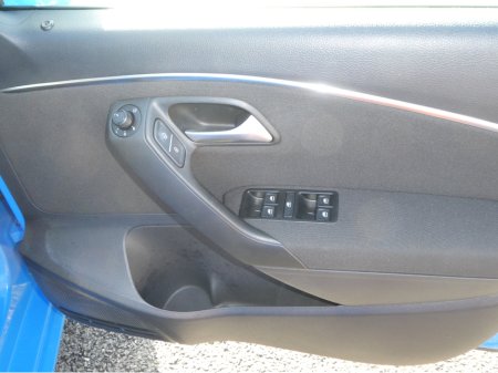 2015 Volkswagen Polo WITH NCT €10,650 thumbnail