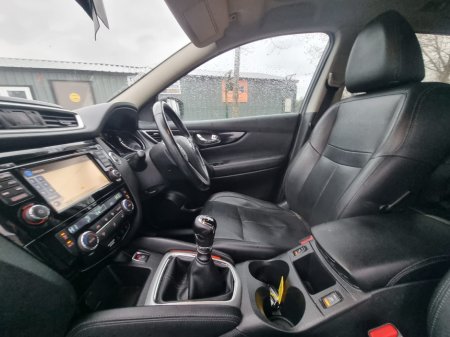 2017 Nissan Qashqai - thumbnail 23