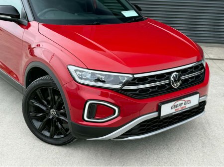 2024 Volkswagen T-Roc - thumbnail 3
