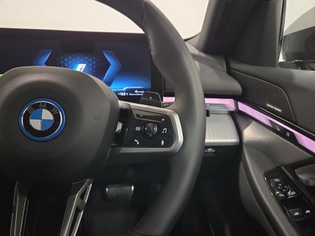 2025 BMW 5 Series - thumbnail 18