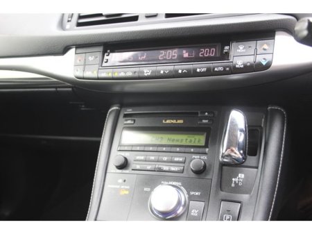 2013 Lexus CT 200 h - thumbnail 18