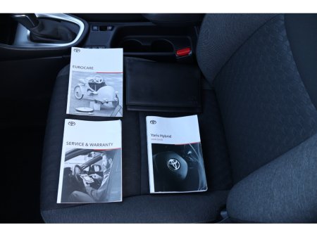 2023 Toyota Yaris HYBRID LUNA 4DR AUTO Great Spec 12 Months Warranty €18,495 thumbnail