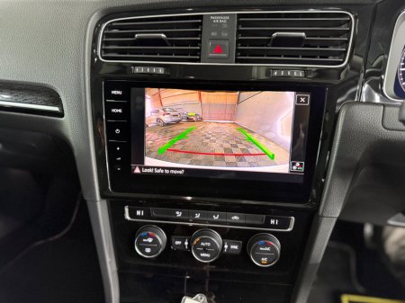 2018 Volkswagen Golf 1.4 TSI 3DR 150HP Highline €19,499 thumbnail