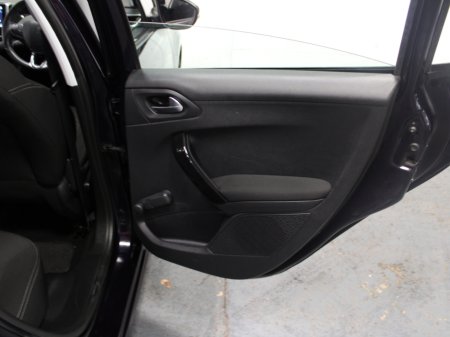 2018 Peugeot 208 - thumbnail 26