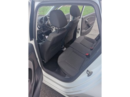 2014 Volkswagen Polo DBA-6RCJZ 5DR AUTO €8,995 thumbnail