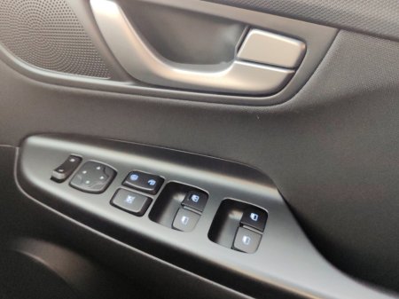 2018 Hyundai Kona 1.0 T-GDI Executive €14,950 thumbnail