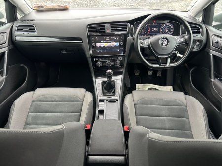 2017 Volkswagen Golf HIGHLINE 1.4 TSI MANUAL 6SPEED FWD 150HP 5DR €16,450 thumbnail