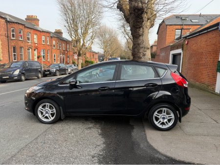 2014 Ford Fiesta - thumbnail 10