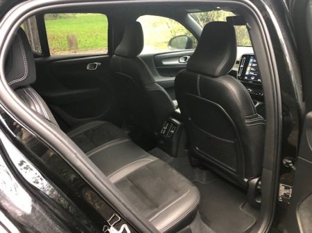 2021 Volvo XC40 - thumbnail 15