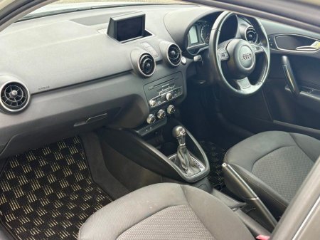 2014 Audi A1 - thumbnail 7