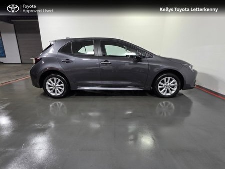 2025 Toyota Corolla - thumbnail 3