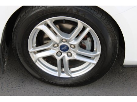 2020 Ford Focus - thumbnail 10