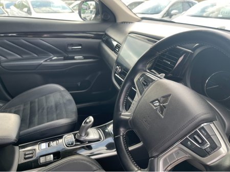 2020 Mitsubishi Outlander (Very Low Km's) HYBRID 2.4 PHEV AUTOMATIC 5DR MODEL  www.bolandscarcentre.ie €24,900 thumbnail