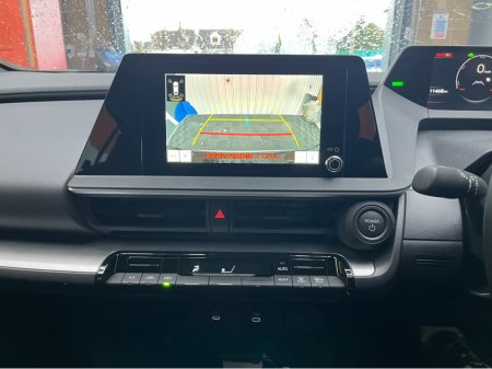 2025 Toyota Prius - thumbnail 19