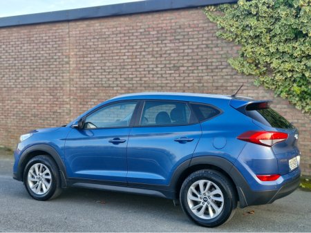 2016 Hyundai Tucson - thumbnail 2