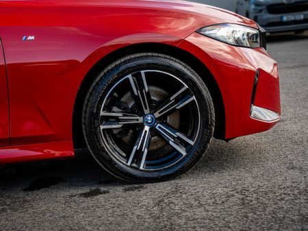 2024 BMW 3 Series - thumbnail 5