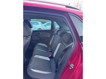 2015 Volkswagen Polo CROSS 1.2 TSI 90HP MANUAL 5SPEED 5DR €11,950 thumbnail