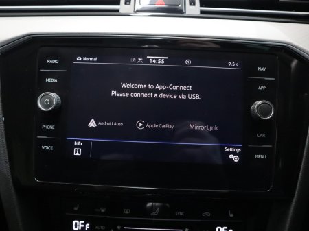 2021 Volkswagen Passat *123* GTE S-A DSG €23,995 thumbnail