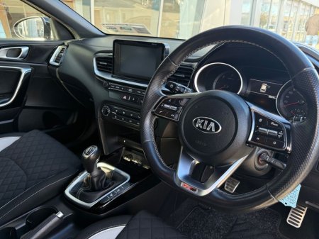 2019 Kia Ceed 1.6 GT Line 5DR thumbnail