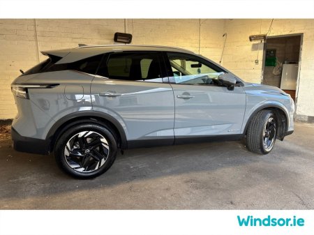 2025 Nissan Qashqai ePOWER QASHQAI SV PREMIUM €40,495 thumbnail