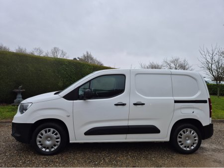 2021 Opel Combo 1.5 Diesel 3 Seater €10,750 thumbnail