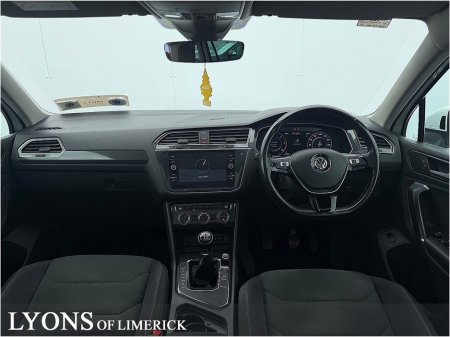 2018 Volkswagen Tiguan - thumbnail 3