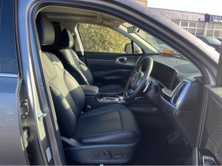 2025 Kia Sorento - thumbnail 16