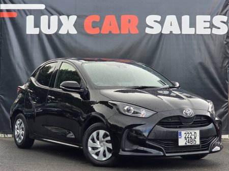 2022 Toyota Yaris  €17,950