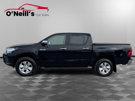 2020 Toyota Hilux DOUBLE CAB SR5 4DR #224 €23,999 thumbnail
