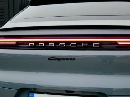 2025 Porsche Cayenne Cayenne E-Hybrid Coup&eacute; €123,950 thumbnail