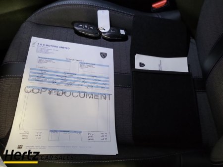 2023 Peugeot 2008 - thumbnail 24