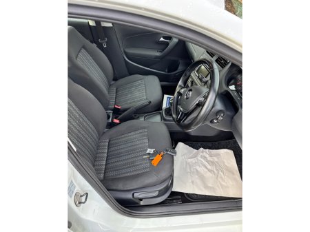 2016 Volkswagen Polo TRENDLINE 1.0 60HP MANUAL 5SPEED 5DR €9,950 thumbnail