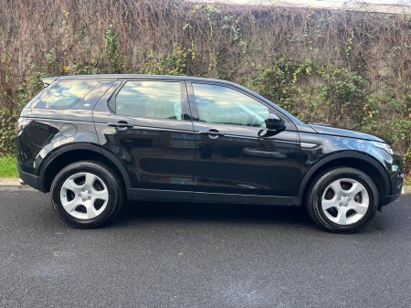 2017 Land Rover Discovery Sport 2.0 ED4 150PS SE 2WD €15,450 thumbnail