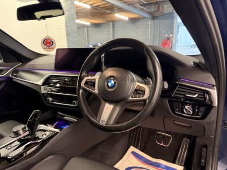 2022 BMW 5 Series - thumbnail 11