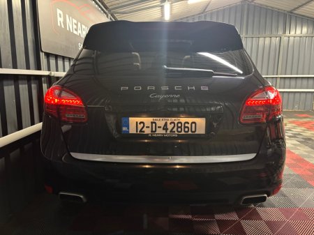 2012 Porsche Cayenne - thumbnail 2