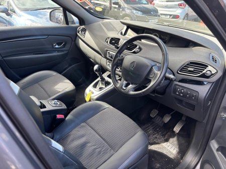 2016 Renault Grand Scenic - photo 2