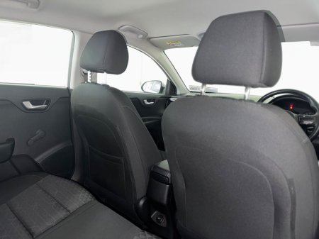 2018 Kia Rio - thumbnail 6