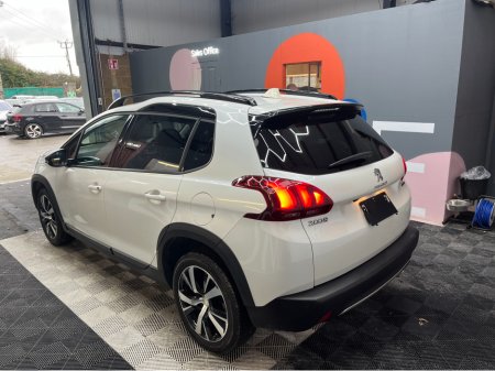 2018 Peugeot 2008 - thumbnail 4