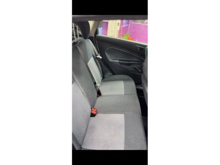 2011 Ford Fiesta - thumbnail 7