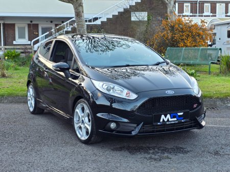2014 Ford Fiesta - thumbnail 3
