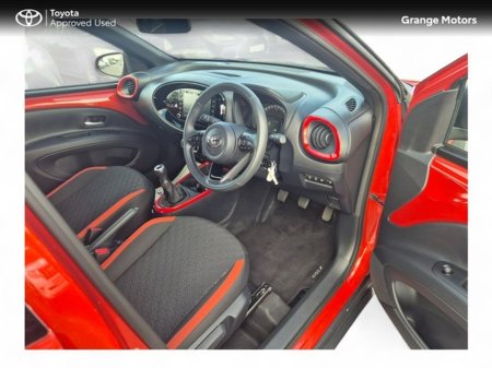 2022 Toyota Aygo X 1.0LTR PETROL DESIGN*LOW MILEAGE* €16,950 thumbnail